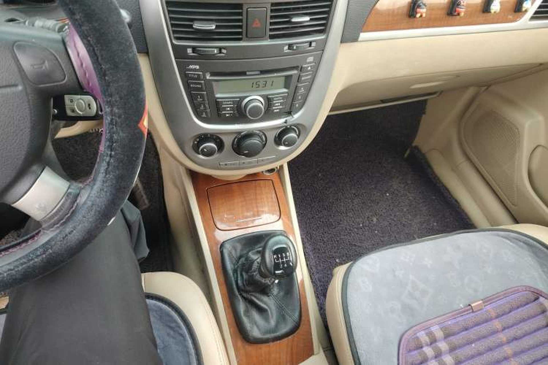 Used Buick Excelle 2011 1.6 LE-MT Gear Lever