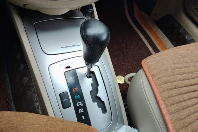 Used Buick Excelle 2011 1.6LX-AT Gear Lever