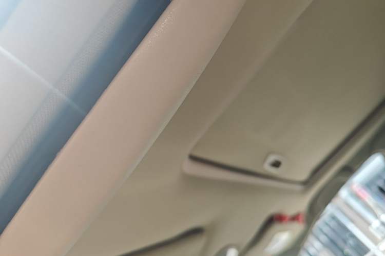 Used Buick Excelle 2011 1.6 LE-AT Headliner