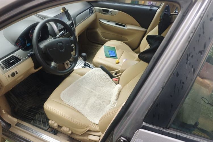 Used Buick Excelle 2011 1.6LX-AT Left Front Seat