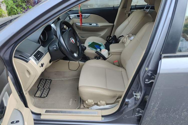 Used Buick Excelle 2011 1.6 LX-MT Left Front Seat