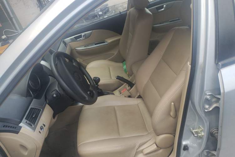 Used Buick Excelle 2011 1.6 LX-MT Left Front Seat