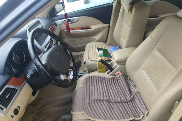 Used Buick Excelle 2011 1.6 LE-AT Left Front Seat
