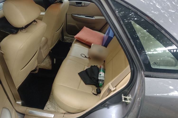 Used Buick Excelle 2011 1.6LX-AT Left Rear Seat