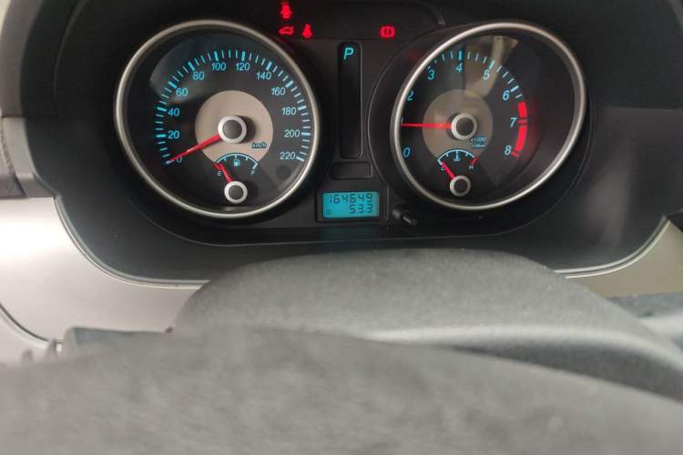 Used Buick Excelle 2011 1.6LX-AT Odometer Close Up