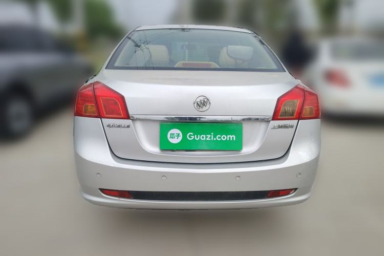 Used Buick Excelle 2011 1.6 LE-MT Rear