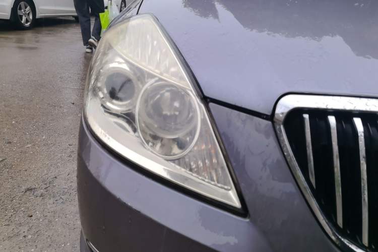 Used Buick Excelle 2011 1.6 LX-MT Right Front Headlight