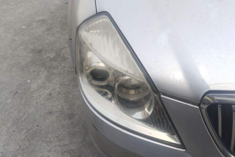 Used Buick Excelle 2011 1.6 LX-MT Right Front Headlight