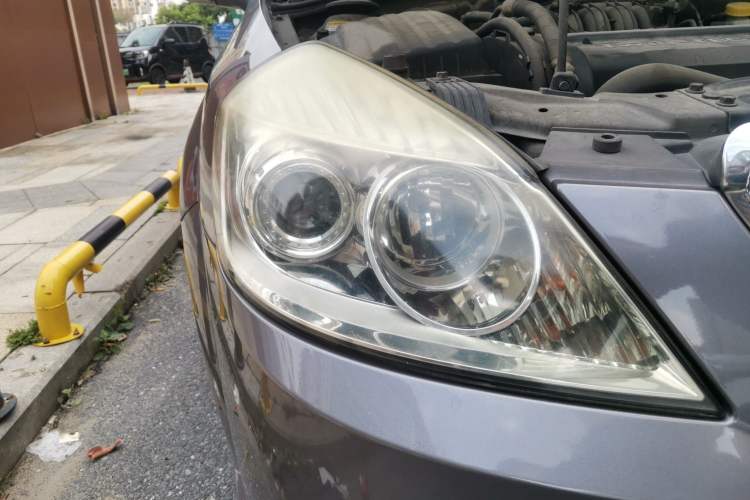 Used Buick Excelle 2011 1.6 LX-MT Right Front Headlight