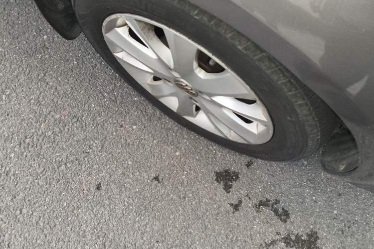 Used Buick Excelle 2011 1.6 LE-AT Right Front Wheel Hub