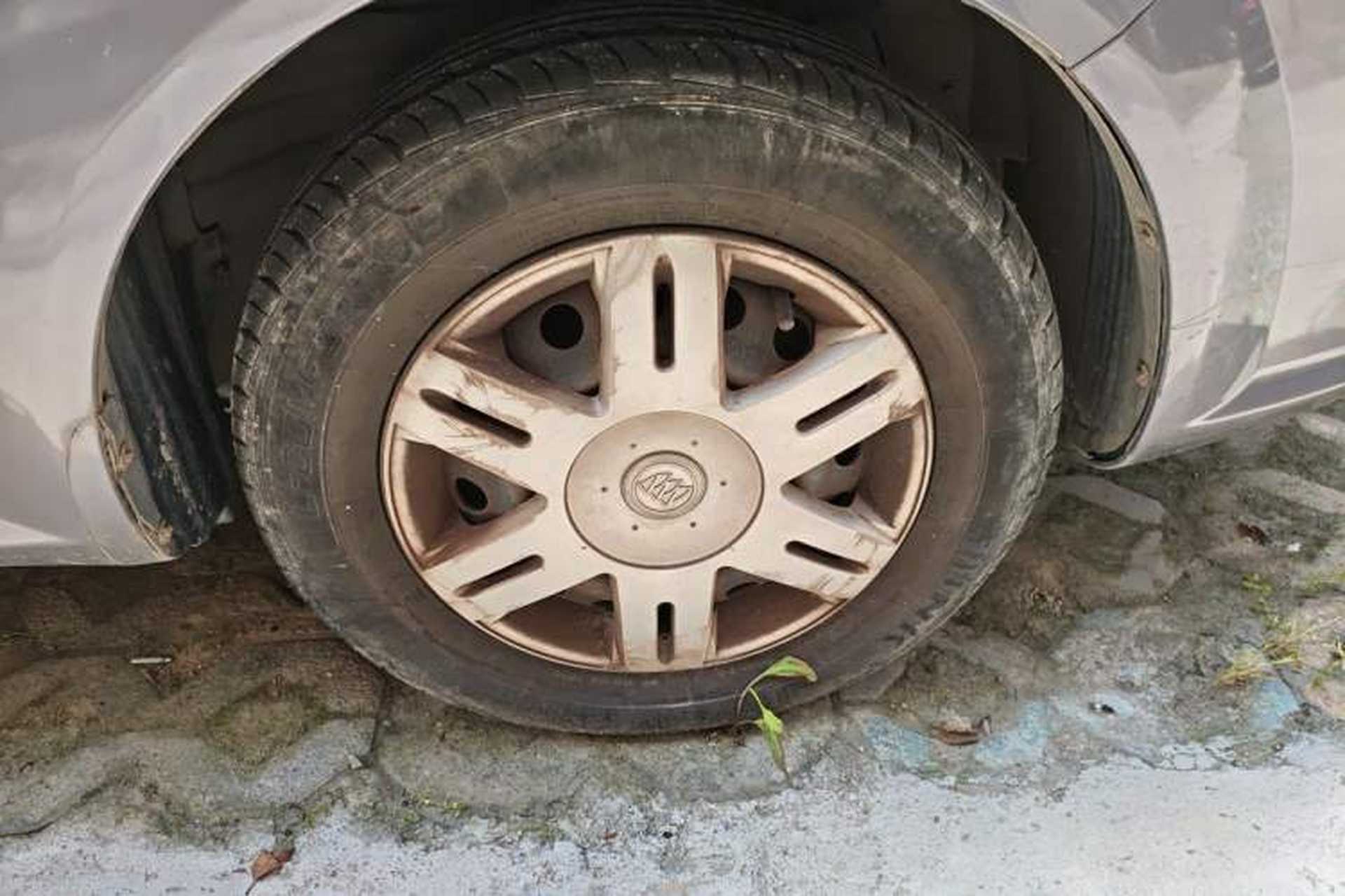 Used Buick Excelle 2011 1.6LX-AT Right Front Wheel Hub