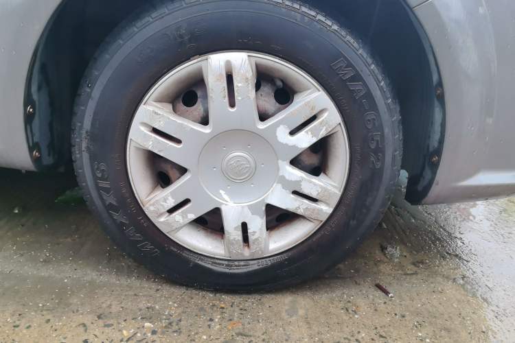 Used Buick Excelle 2011 1.6 LX-MT Right Front Wheel Hub