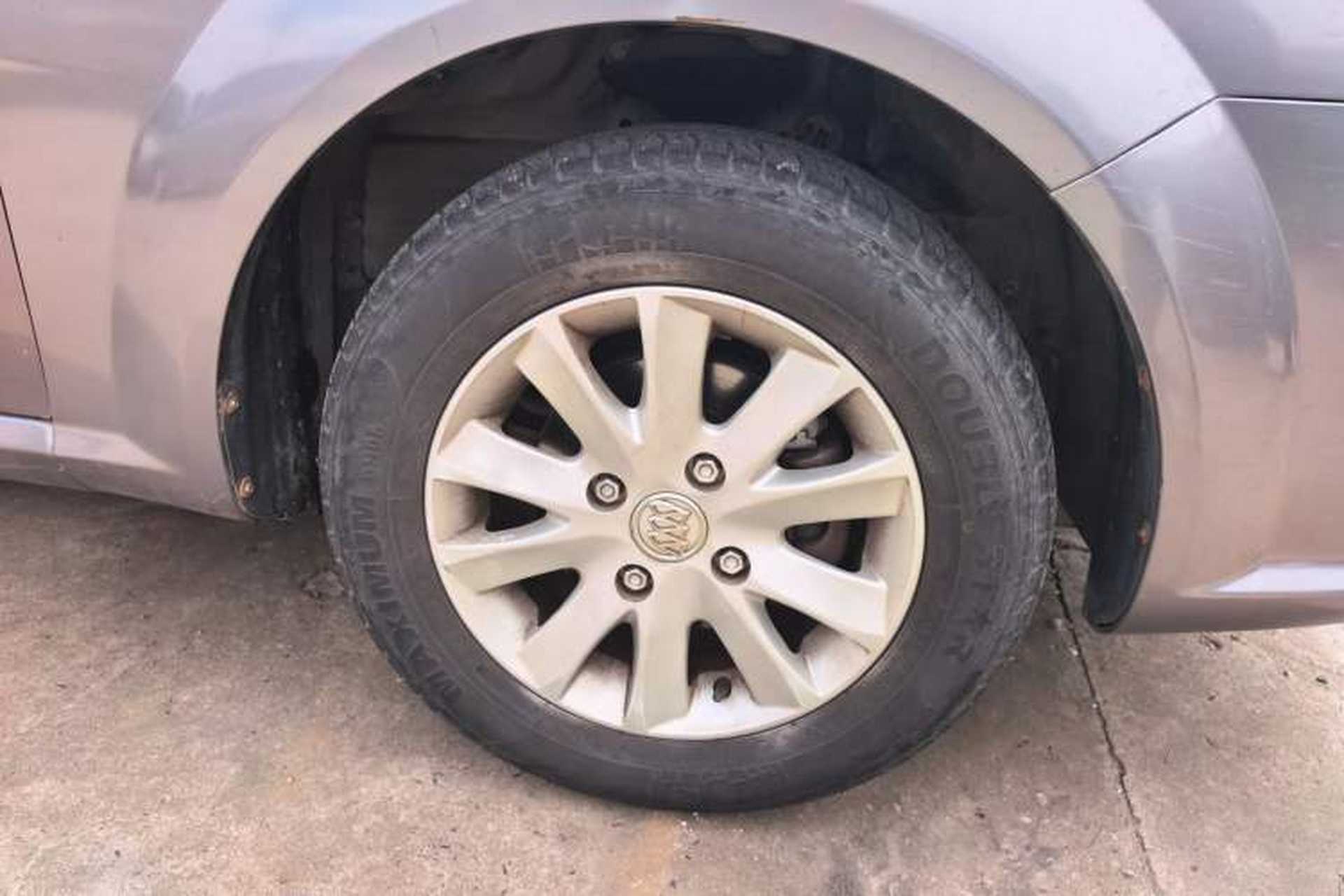 Used Buick Excelle 2011 1.6 LX-MT Right Front Wheel Hub