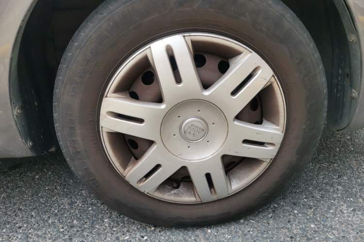 Used Buick Excelle 2011 1.6 LX-MT Right Front Wheel Hub