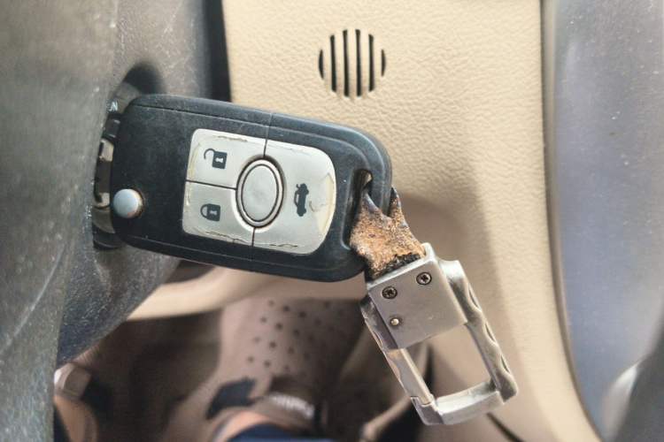Used Buick Excelle 2011 1.6 LX-MT Vehicle Key
