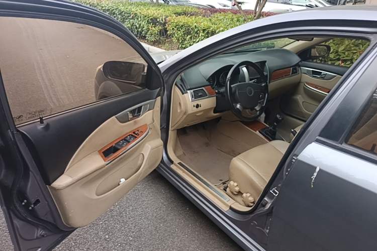 Used Buick Excelle 2011 1.6 LE-MT Driver Seat