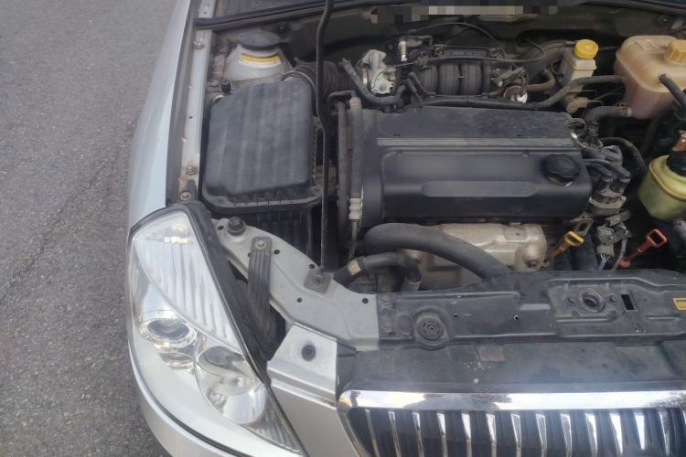 Used Buick Excelle 2011 1.6 LE-AT Engine Bay Right