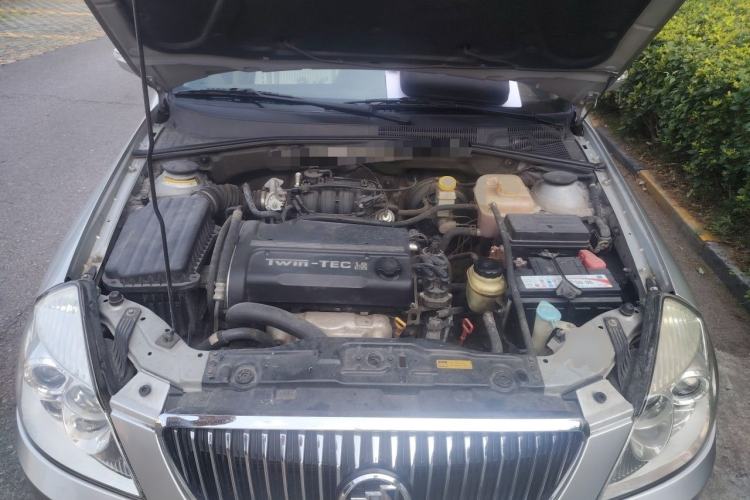 Used Buick Excelle 2011 1.6 LE-AT Engine Bay