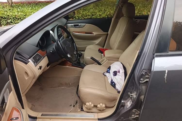 Used Buick Excelle 2011 1.6 LE-MT Left Front Seat