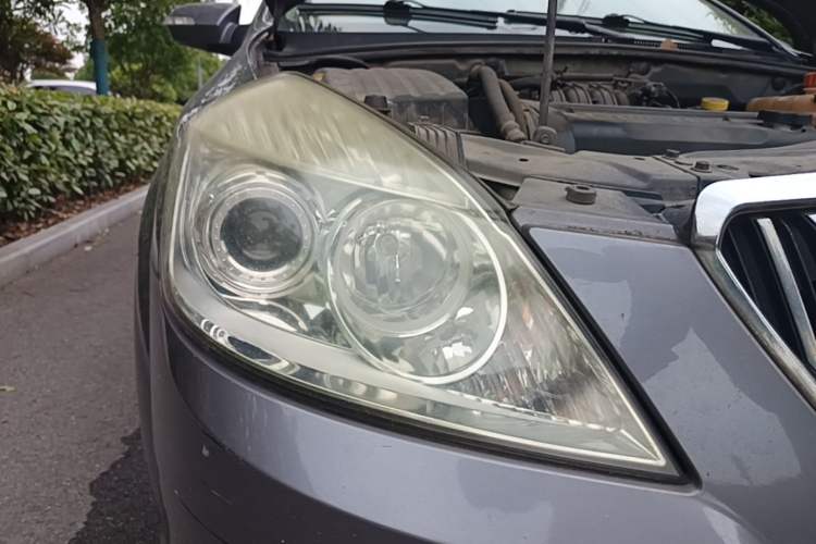 Used Buick Excelle 2011 1.6 LE-MT Right Front Headlight