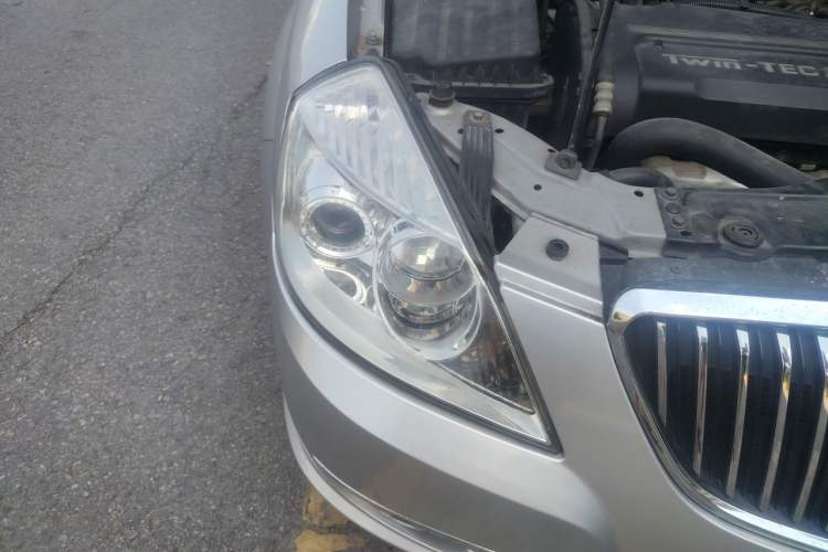 Used Buick Excelle 2011 1.6 LE-AT Right Front Headlight