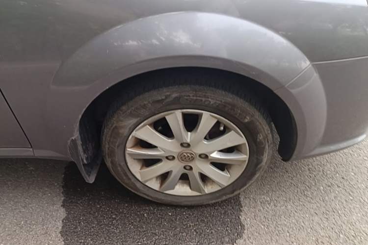 Used Buick Excelle 2011 1.6 LE-MT Right Front Wheel Hub