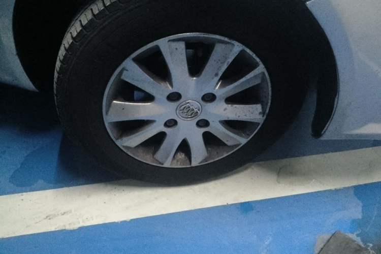 Used Buick Excelle 2011 1.6 LX-MT Right Front Wheel Hub