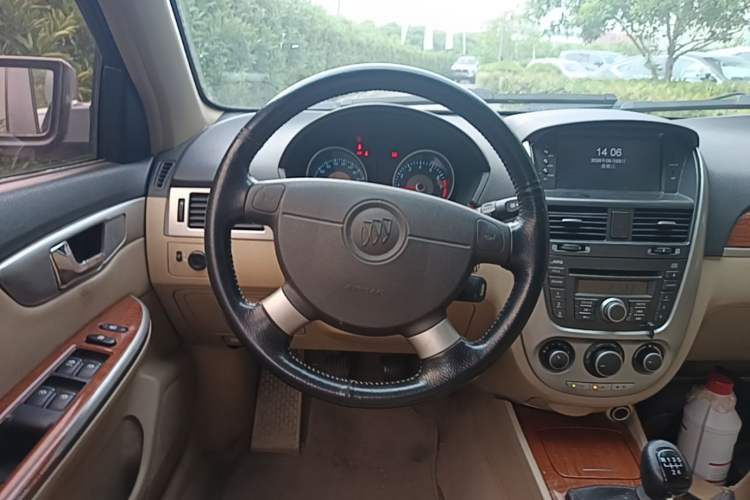 Used Buick Excelle 2011 1.6 LE-MT Steering Wheel