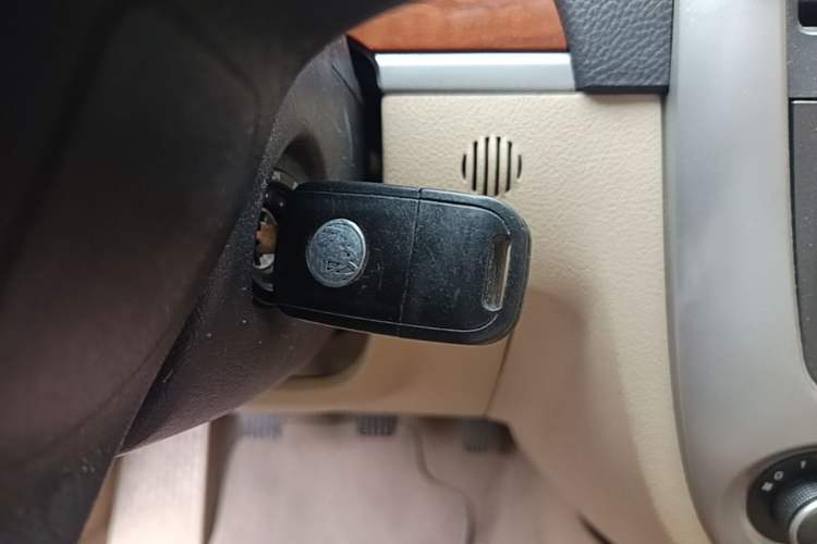 Used Buick Excelle 2011 1.6 LE-MT Vehicle Key