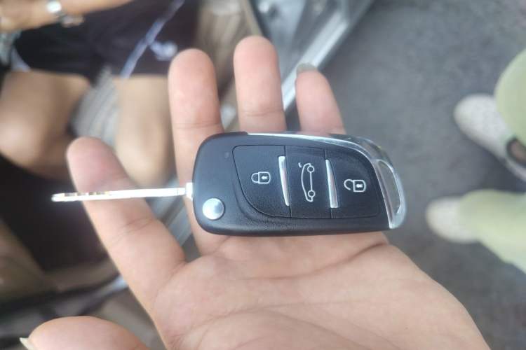 Used Buick Excelle 2011 1.6 LE-AT Vehicle Key