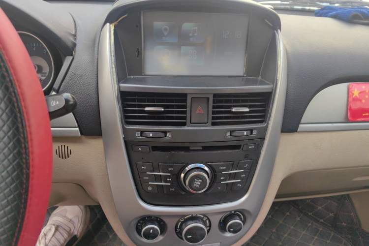 Used Buick Excelle 2011 1.6 LX-MT Audio And AC Panel