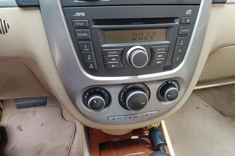 Used Buick Excelle 2011 1.6 LE-AT Audio And AC Panel