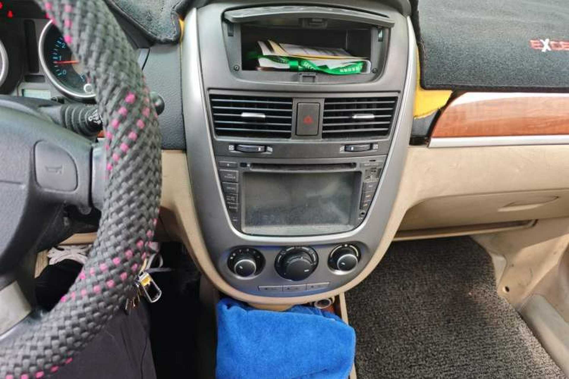 Used Buick Excelle 2011 1.6 LE-MT Audio And AC Panel