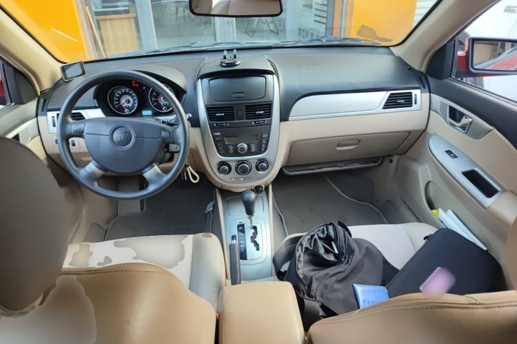 Used Buick Excelle 2011 1.6LX-AT Center Console
