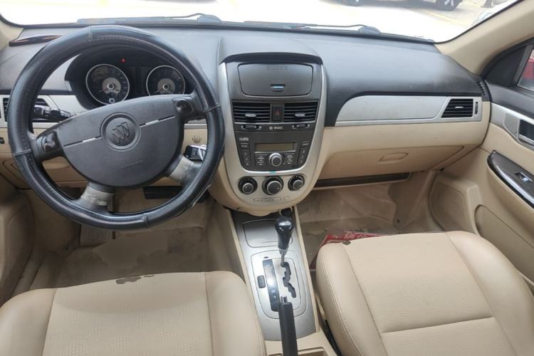Used Buick Excelle 2011 1.6LX-AT Center Console