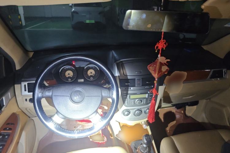 Used Buick Excelle 2011 1.6LX-AT Center Console