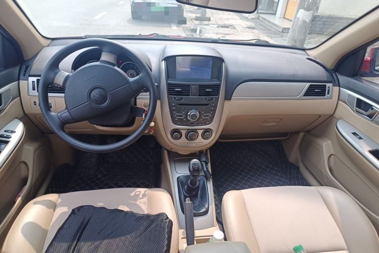 Used Buick Excelle 2011 1.6 LE-MT Center Console