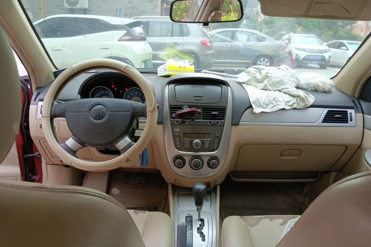 Used Buick Excelle 2011 1.6LX-AT Center Console