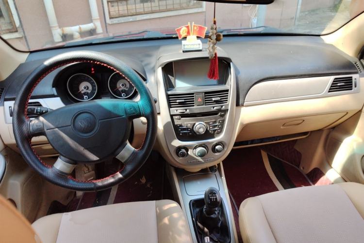 Used Buick Excelle 2011 1.6LX-AT Center Console