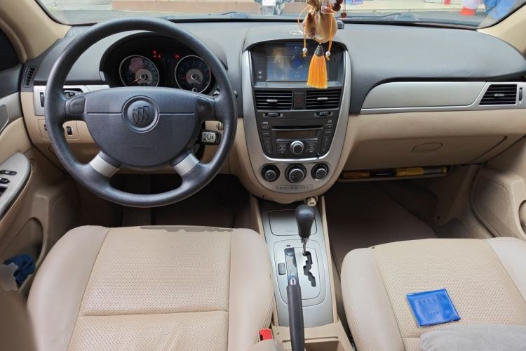 Used Buick Excelle 2011 1.6LX-AT Center Console
