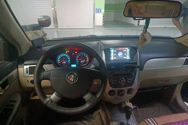 Used Buick Excelle 2011 1.6LX-AT Center Console