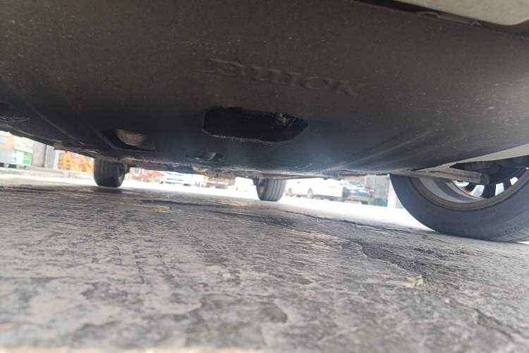 Used Buick Excelle 2011 1.6 LE-MT Chassis Front
