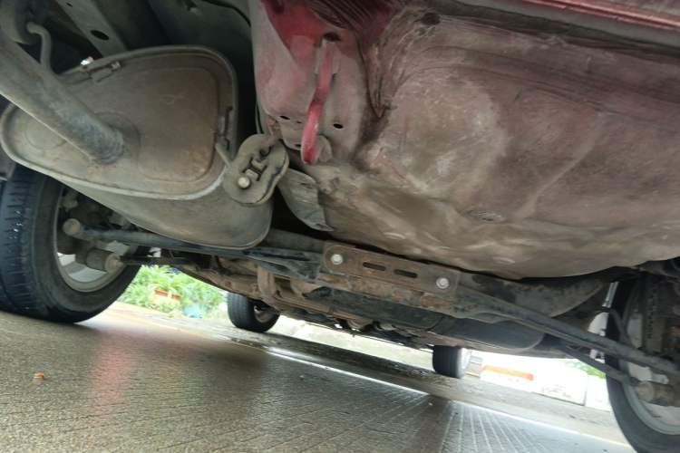 Used Buick Excelle 2011 1.6 LE-MT Chassis Rear