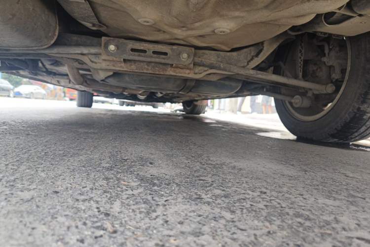 Used Buick Excelle 2011 1.6 LE-MT Chassis Rear