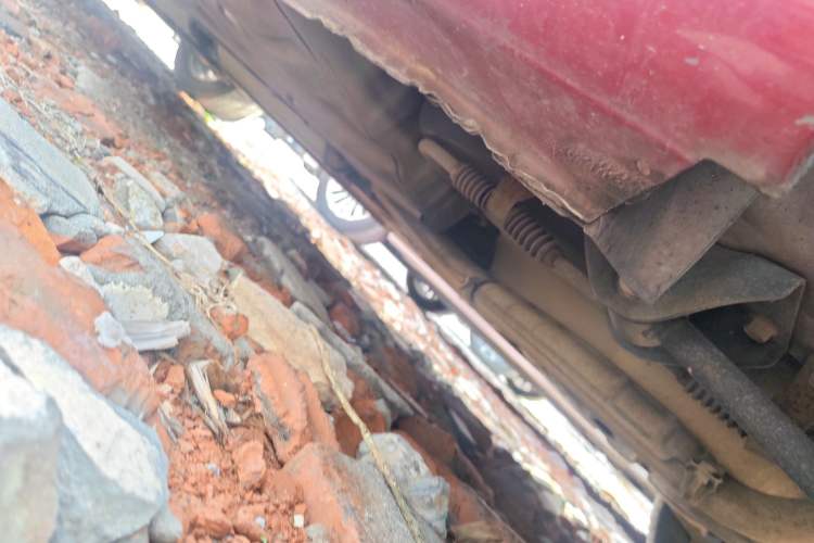 Used Buick Excelle 2011 1.6 LE-MT Chassis Rear Left