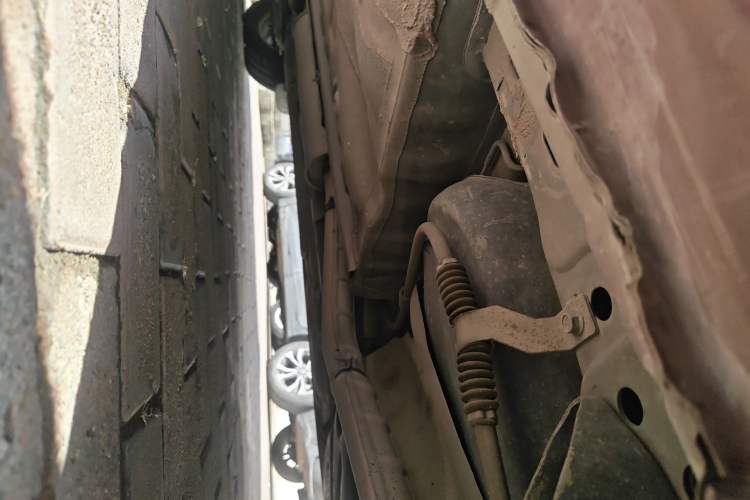 Used Buick Excelle 2011 1.6 LX-MT Chassis Rear Left