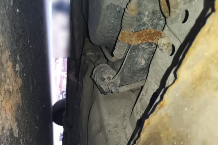 Used Buick Excelle 2011 1.6 LX-MT Chassis Rear Right