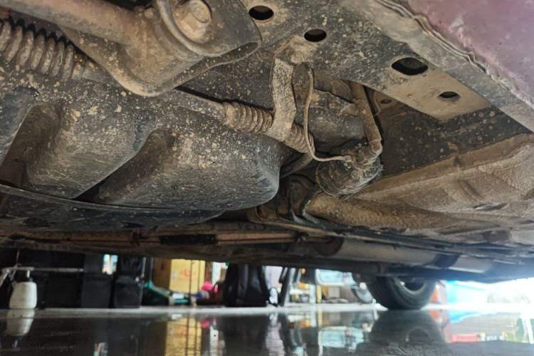 Used Buick Excelle 2011 1.6 LX-MT Chassis Rear Right