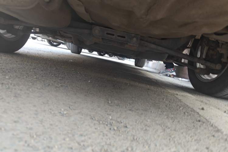 Used Buick Excelle 2011 1.6 LX-MT Chassis Rear