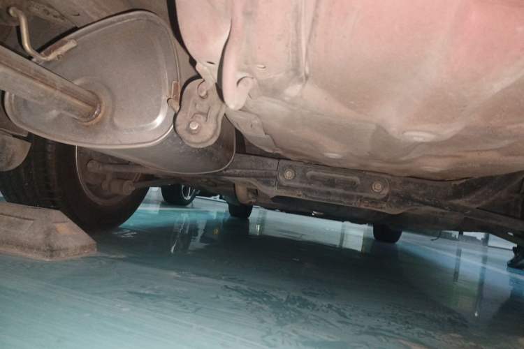 Used Buick Excelle 2011 1.6LX-AT Chassis Rear